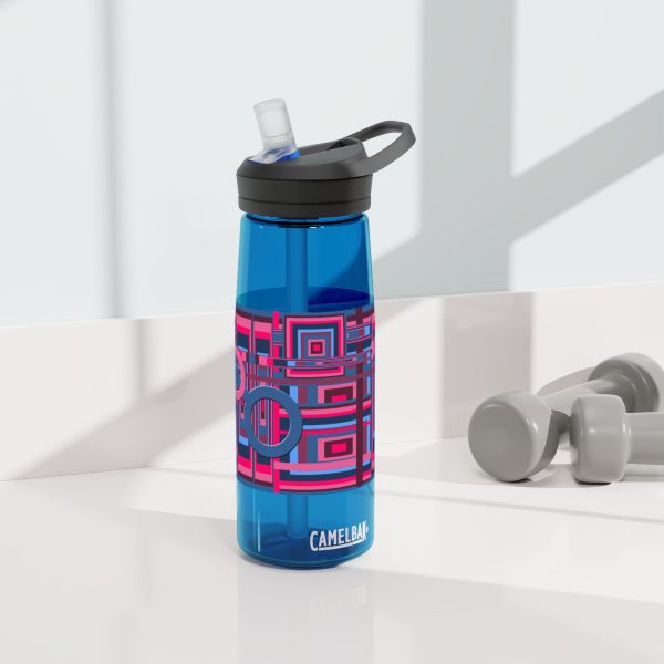 CamelBak Eddy®  Water Bottle, 20oz25oz - Man In Woman Geometric BG - Image 11